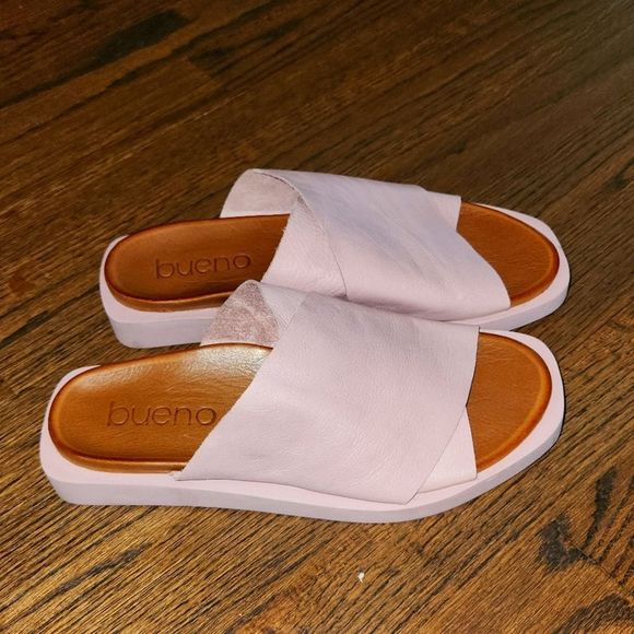 Bueno Shoes - Bueno size 37 light pink slip on sandals